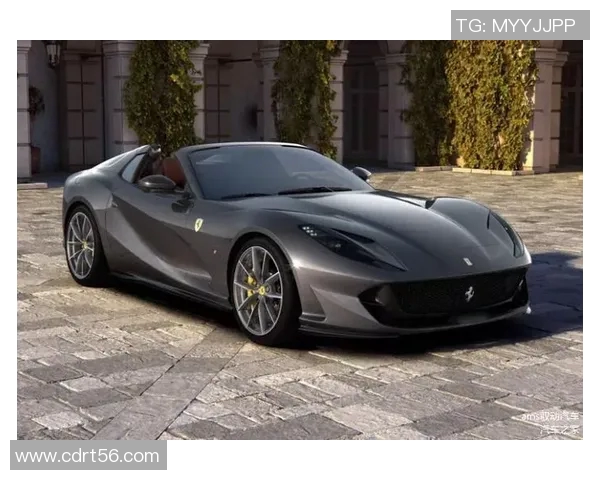 法拉利与足球明星的激情碰撞：速度与荣耀的完美结合